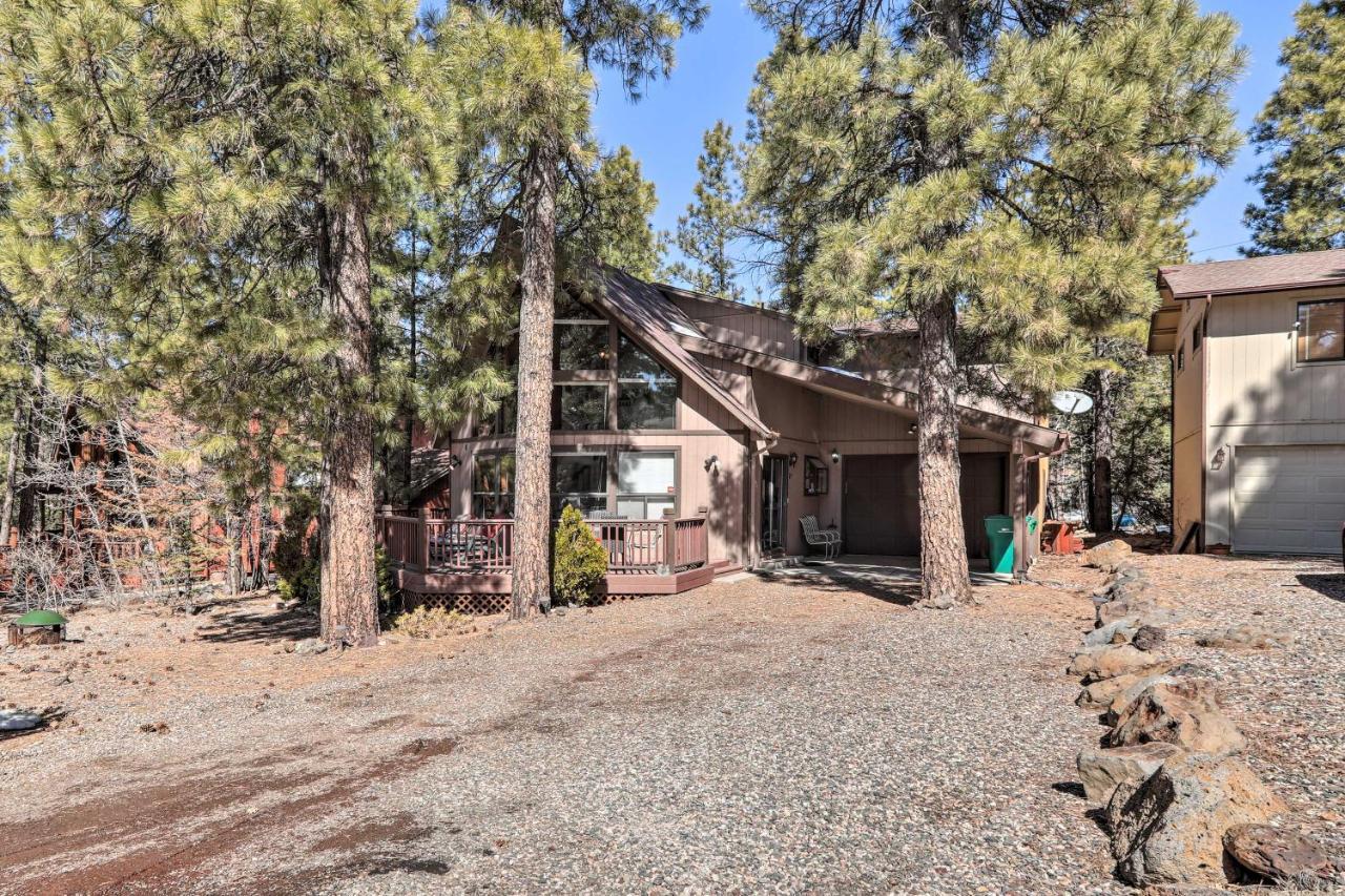 Munds Park Cabin With Fire Pit And Wraparound Porch! Екстер'єр фото